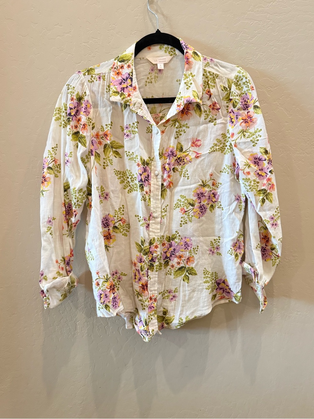 LC Lauren Conrad White Shirt with Lavender, Pink & Green Floral Print #P224